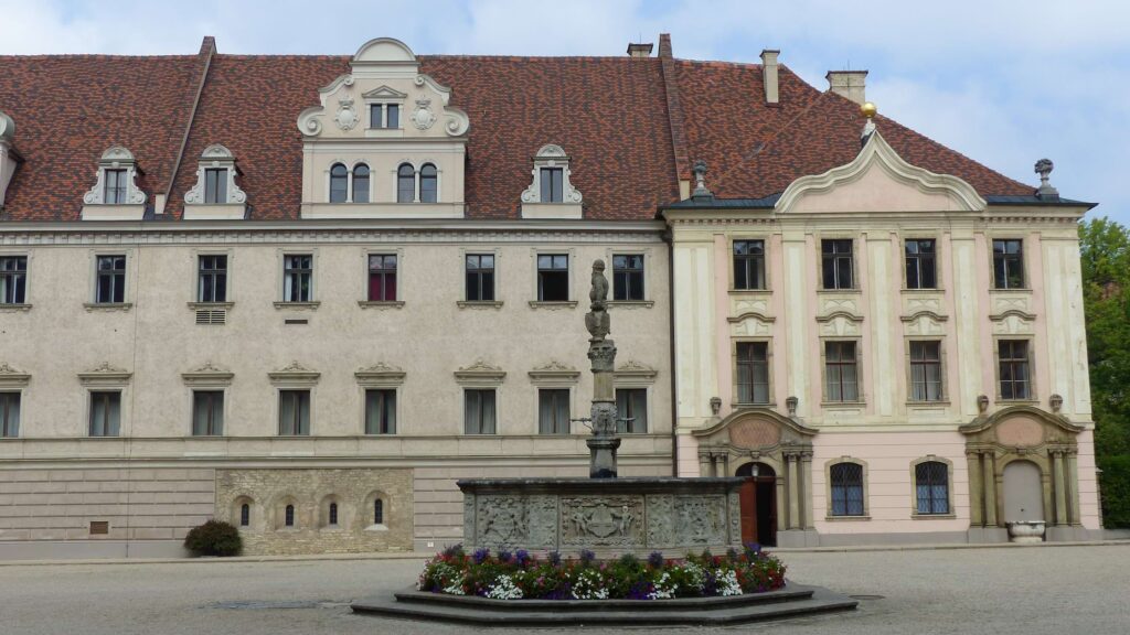 Wing of Schloss St. Emmeram and fountain